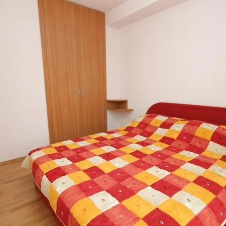 By The Sea Pasadur, - 8391